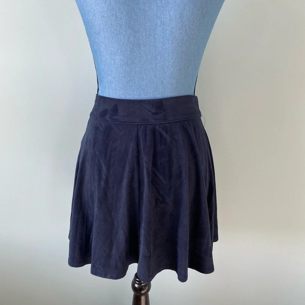 Hollister Skater Skirt Velvet like material Navy Blue Size XS In EUC